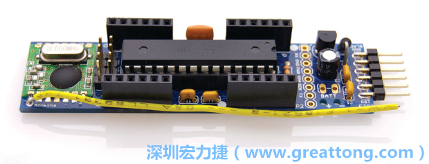 JeeLabs的尚?克勞德?威普樂（Jean-Claude Wippler）以RBBB為基礎(chǔ)設(shè)計出JeeNode，JeeNode使用不同的排針并加裝了SPI無線端口以提供無線傳輸使用。 使用EAGLE